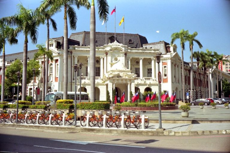 新潟県知事政策局長に聞く 若者の県外流出と部局横断の課題調整